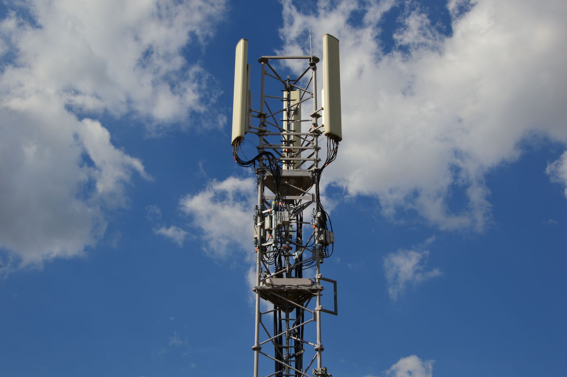 Trieste, Arpa FVG avvia il monitoraggio continuo sul 5G